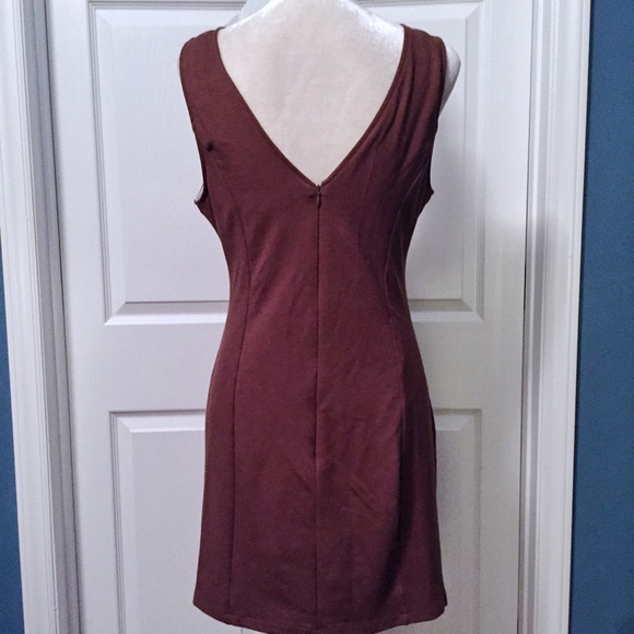 Laser cut Dress - Picture 4 of 4